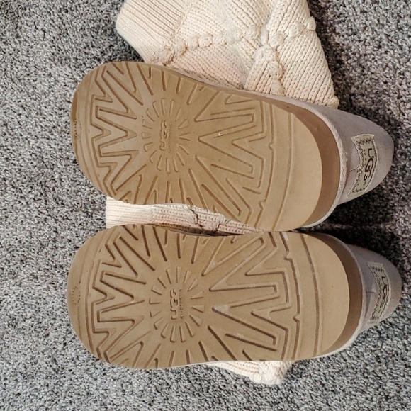 Ugg Australia Women 5879 Sweater Cardi Short Ankle Shoes boots sz 8 - Picture 3 of 6